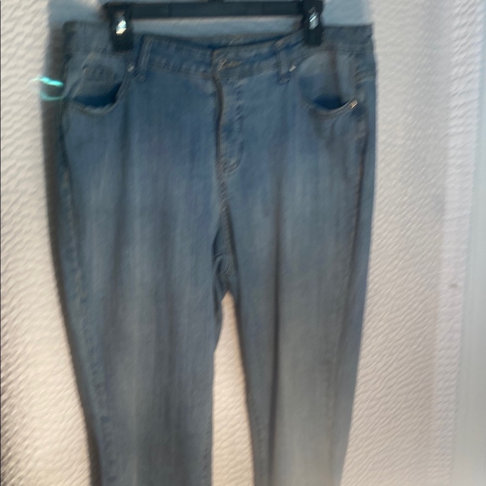 Sonoma Blue Straight Leg Jeans with Modern Gradient Size 16 Average/Regular